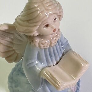 Vintage Russ Singing Angel Miniature